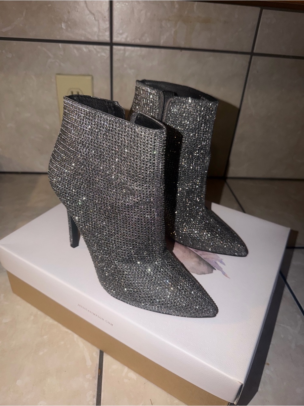 Womens Jessica Simpson Sparkling Silver Crystal Heel Boots Size 7